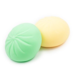 Gniotek antystresowy Dumpling Pierożek fioletowy 8 cm