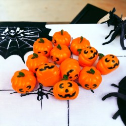 Dynie dekoracyjne na Halloween zestaw 5 sztuk 4x4 cm