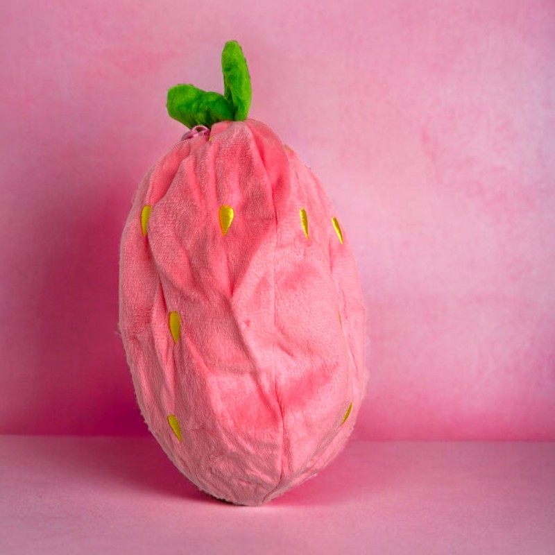 Maskotka pluszak Królik Króliczek w truskawce