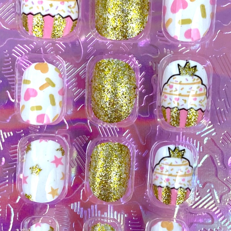 Paznokcie samoprzylepne różowe z brokatem dla dziecka ciasteczka