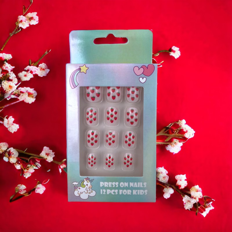 Paznokcie samoprzylepne truskawki