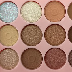 Paletka cieni cienie matowe i brokatowe smoke eyes glitter