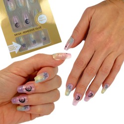 Paznokcie samoprzylepne...