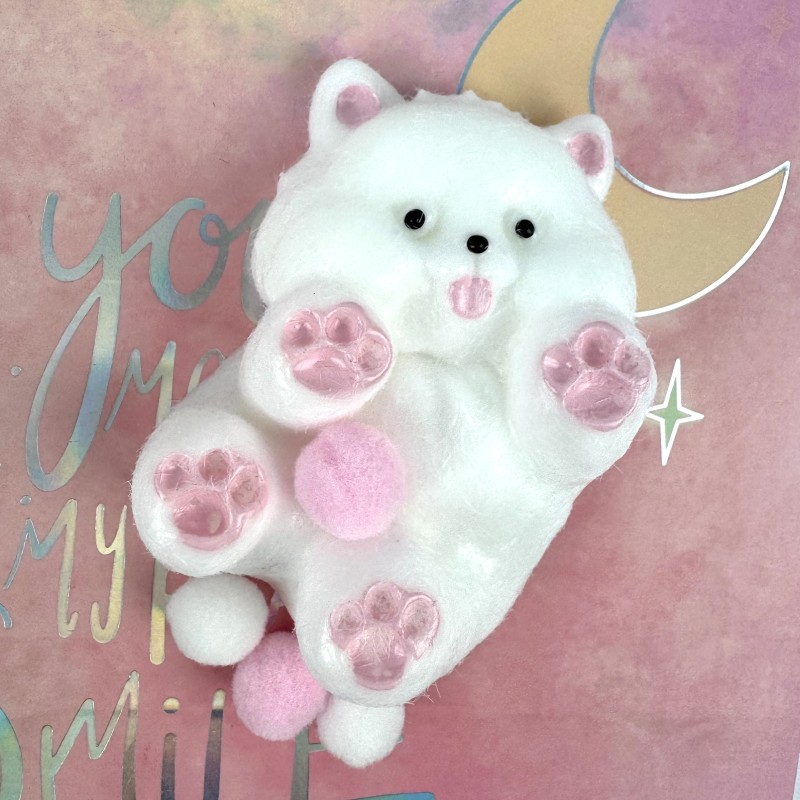 Gniotek kotek biały z różowymi łapkami i kuleczkami