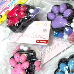 Gniotek łapka Czarna z brokatem Mochi Macaron Flavor