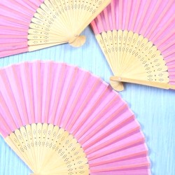 Różowy wachlarz drewniany