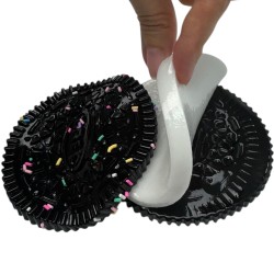 Gniotek taba Oreo Jumbo z posypką 10x10cm