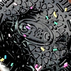 Gniotek taba Oreo Jumbo z posypką 10x10cm