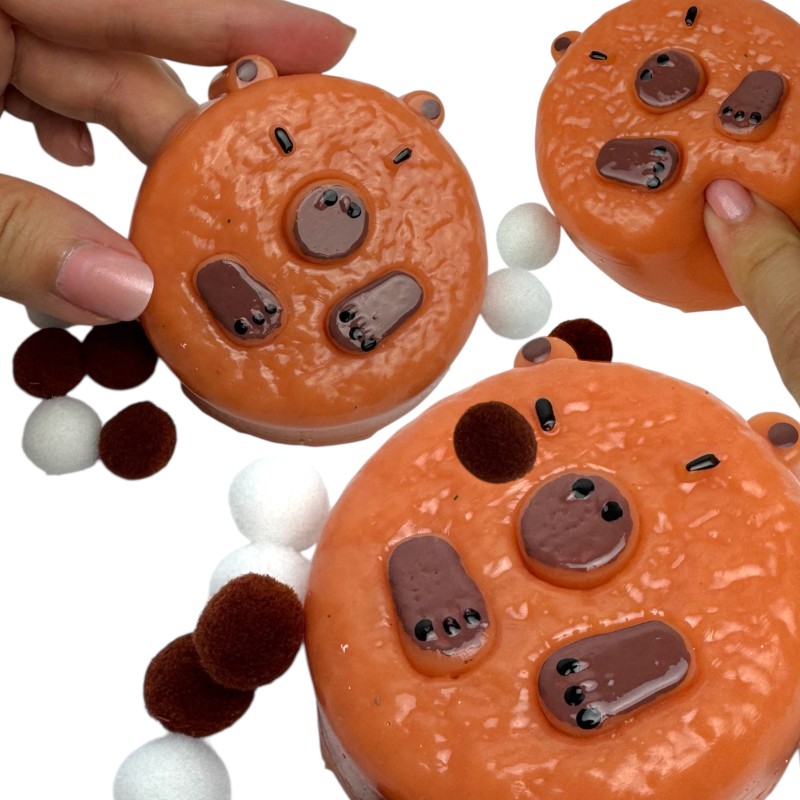 Gniotek Kapibara Taba Squishy z Pomponikami