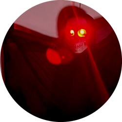 Czarny Kościotrup Duch dekoracja z dźwiękiem Halloween