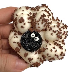 Kocia łapka z posypką Oreo...