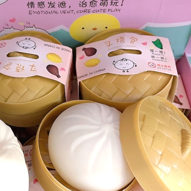 Gniotek antystresowy pierożek dumpling w pudełku 1 szt duży 10 cm