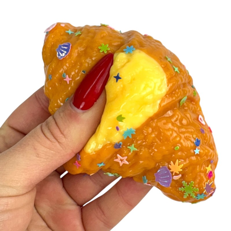 Gniotek antystresowy croissant rogalik 1 szt. ok. 7 cm