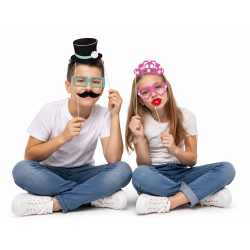 Fotobudka 7 akcesoriów melonik korona okulary usta muchka